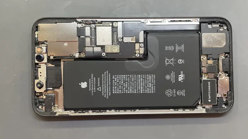 iPhone 11 Pro Max зсередини