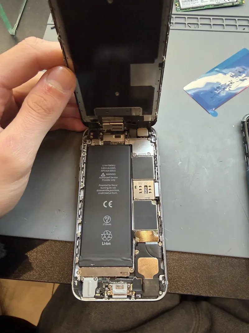 Новий акумулятор в iPhone 6s