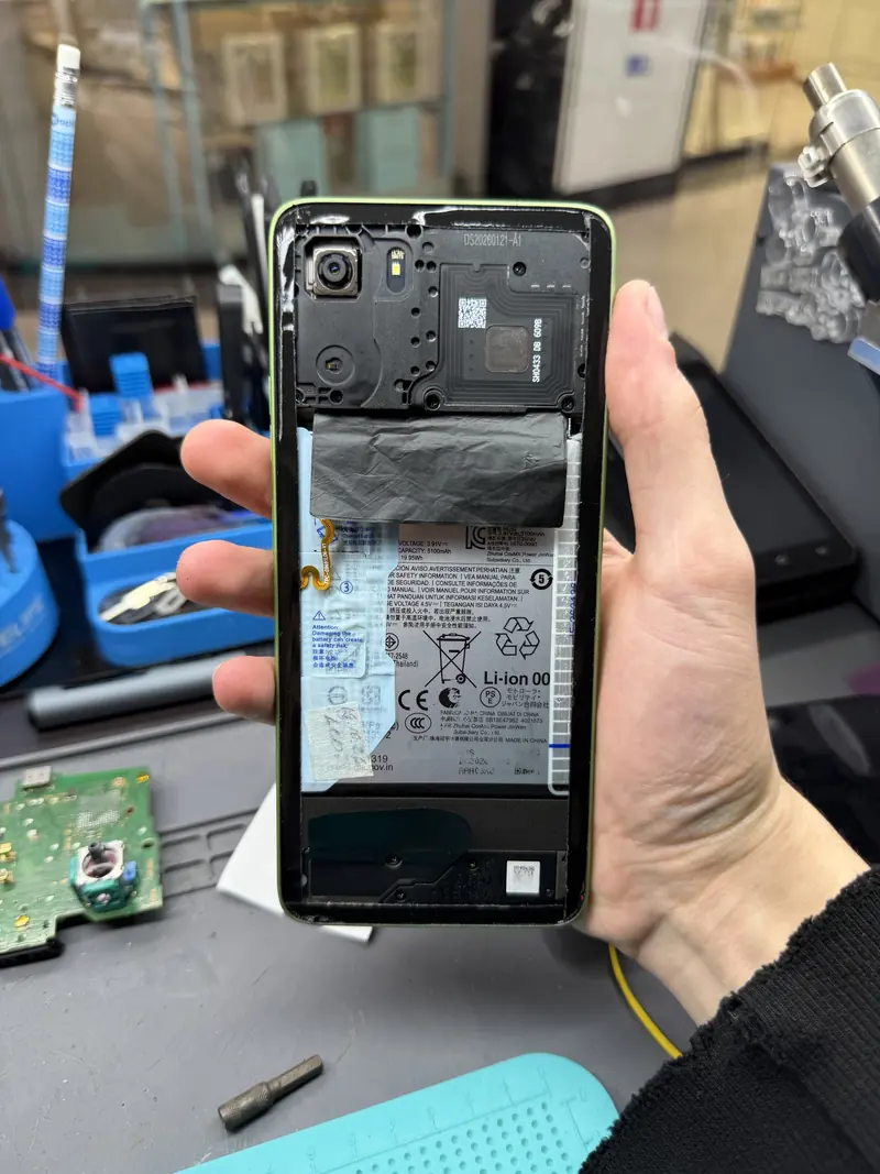 Розбір смартфона Motorola